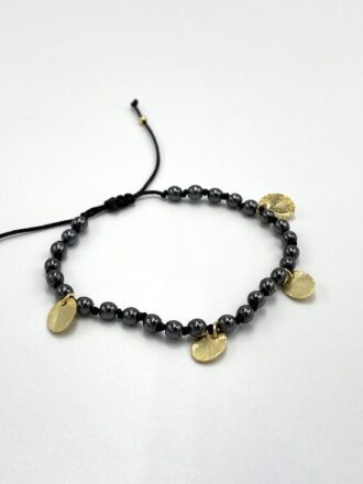 Βραχιόλι από αιματίτες και ασημένια επιχρυσωμένα στοιχεία