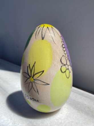 Ξύλινο αυγό ζωγραφισμένο στο χέρι