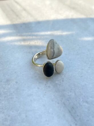 Ασημένιο δαχτυλίδι με βότσαλα