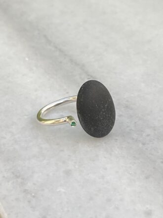 Δαχτυλίδι με βότσαλο και ζιργκόν