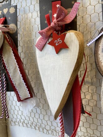 Γούρι λευκή ξύλινη καρδιά