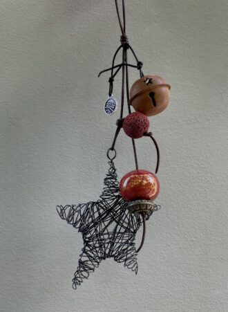 Χειροποίητο συρμάτινο γούρι αστέρι