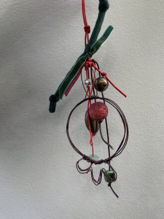 Χειροποίητο συρμάτινο γούρι ρόδι